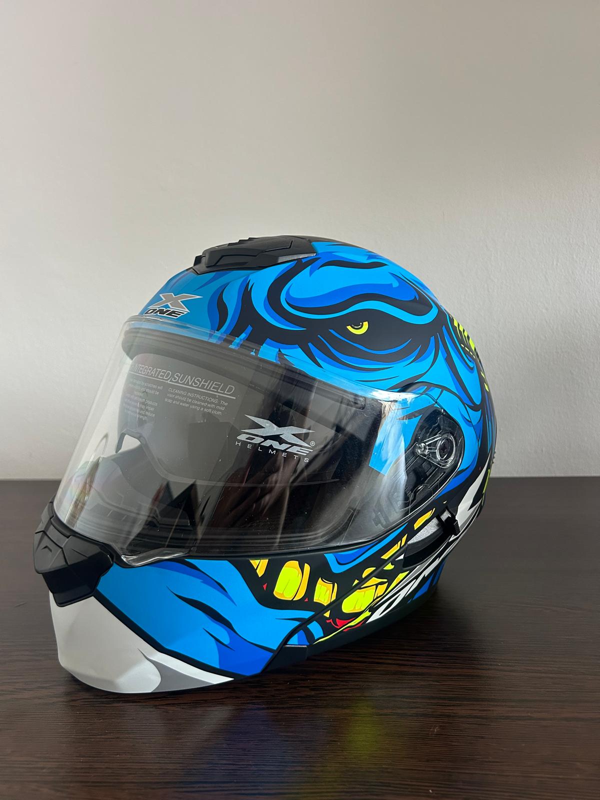 Casca moto flip-up