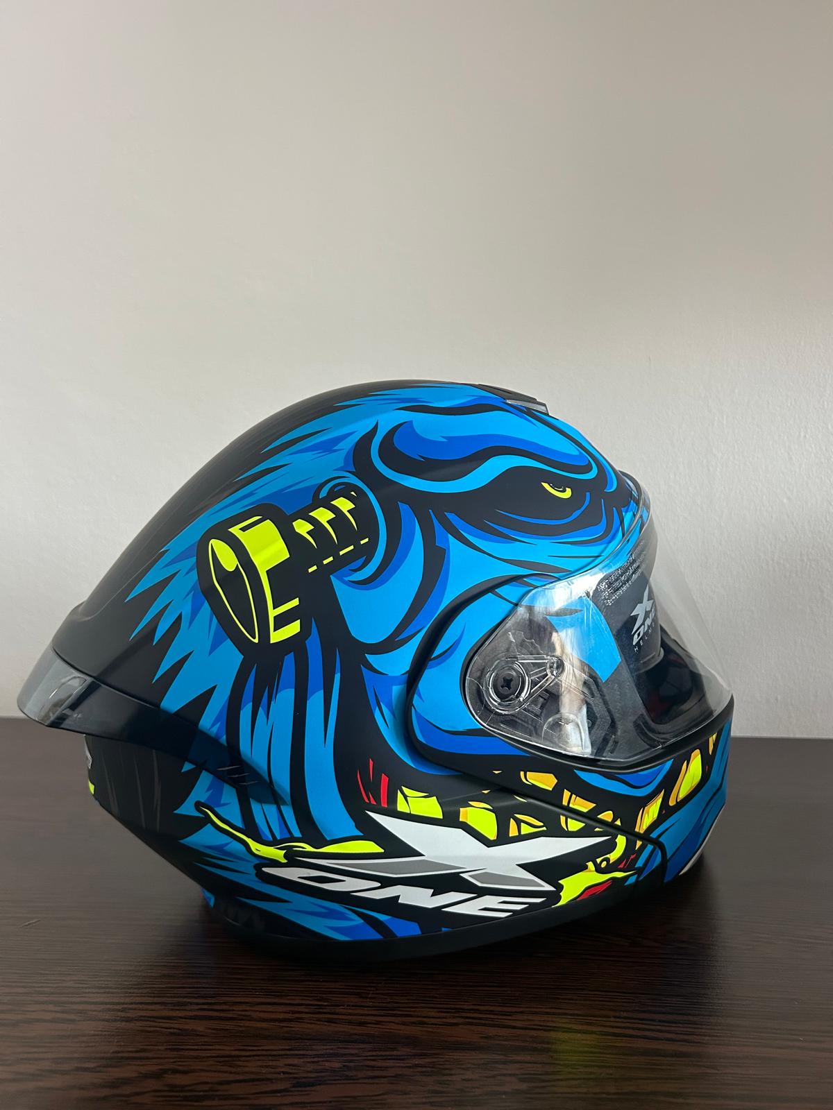 Casca moto flip-up