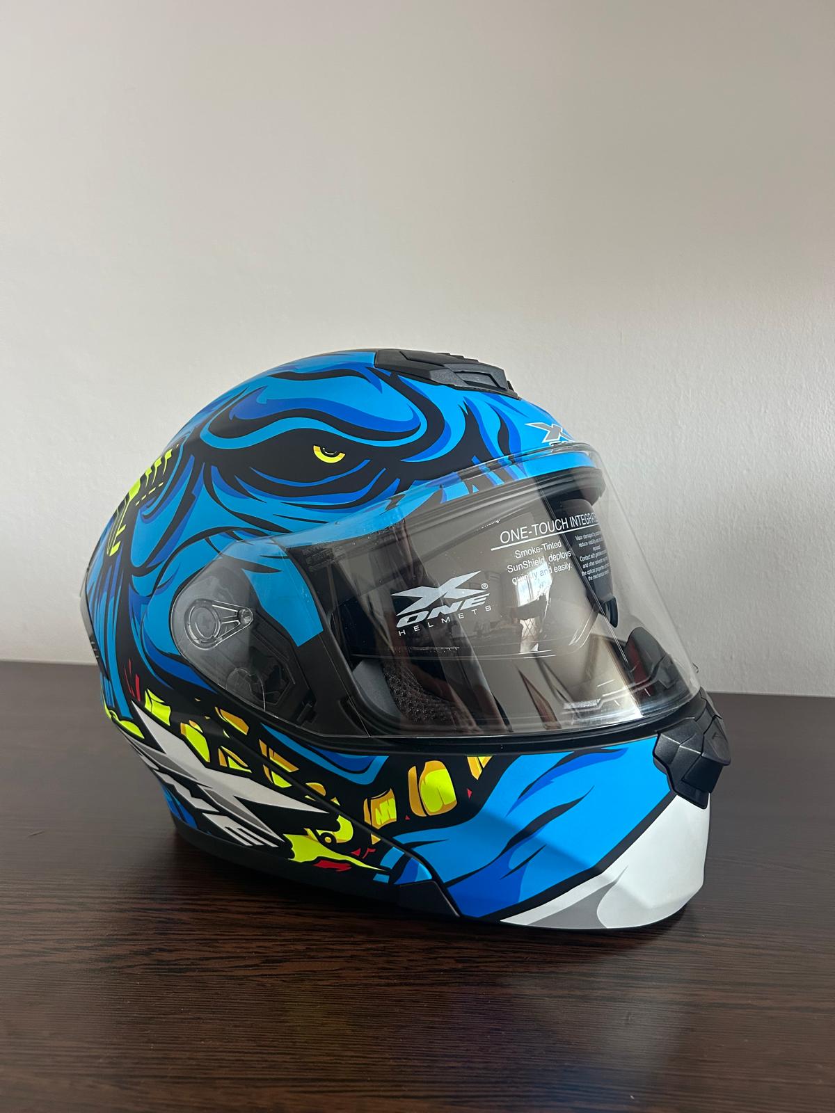 Casca moto flip-up