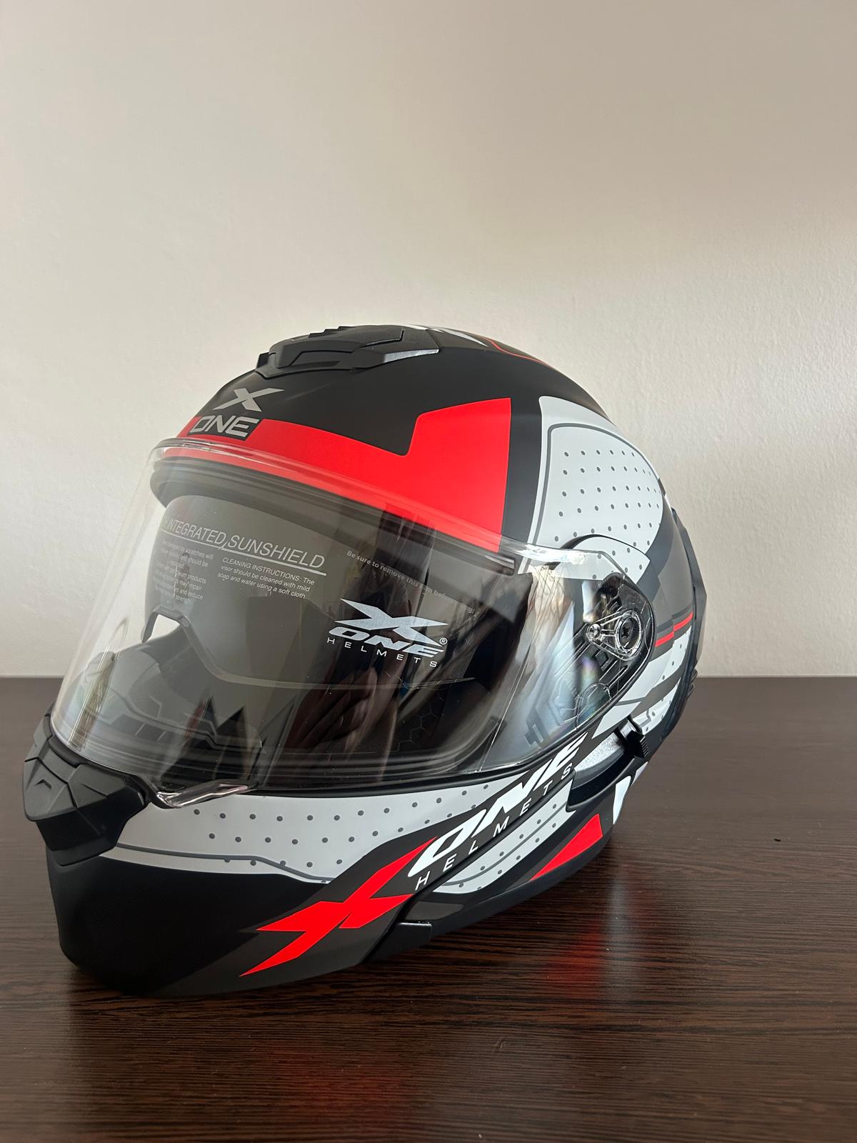 Casca moto flip-up